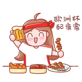 欧洲杯足球赛看球赛吃夜宵女孩